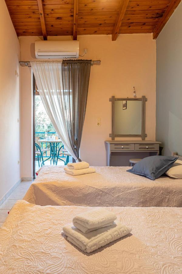 Secret Summer Havens - Perfectly Secluded Getaways Vasilítsion 外观 照片